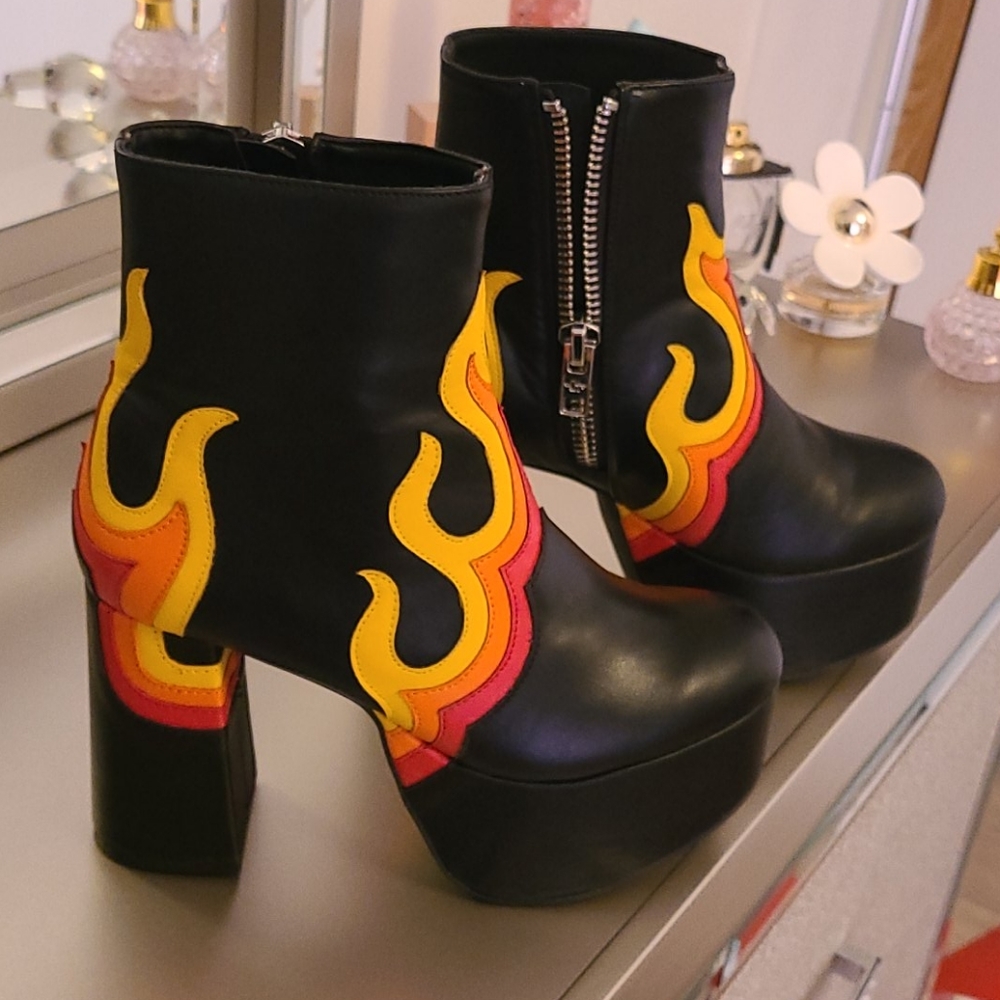 Platforms boots
